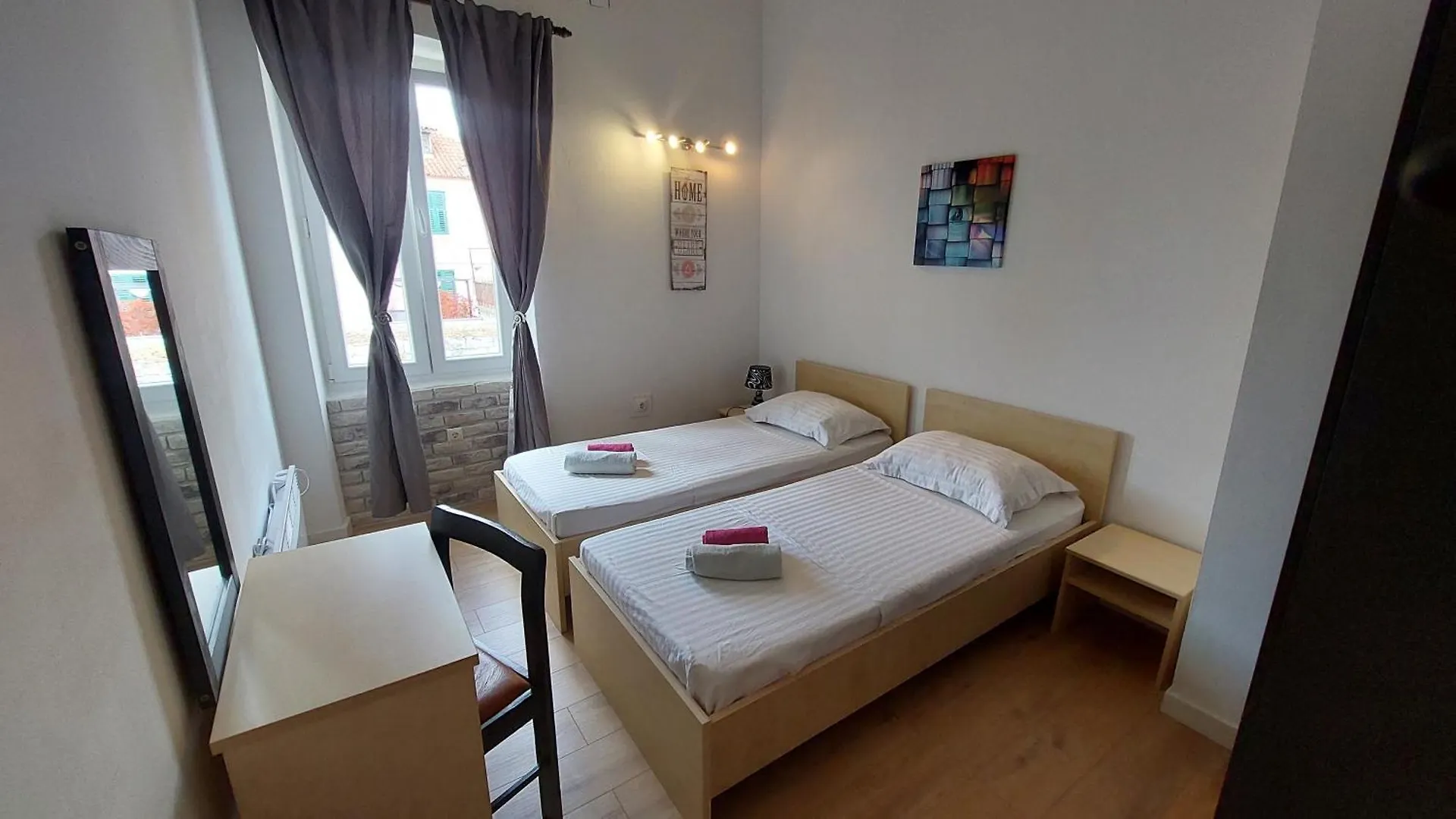 R&E Apartment Split