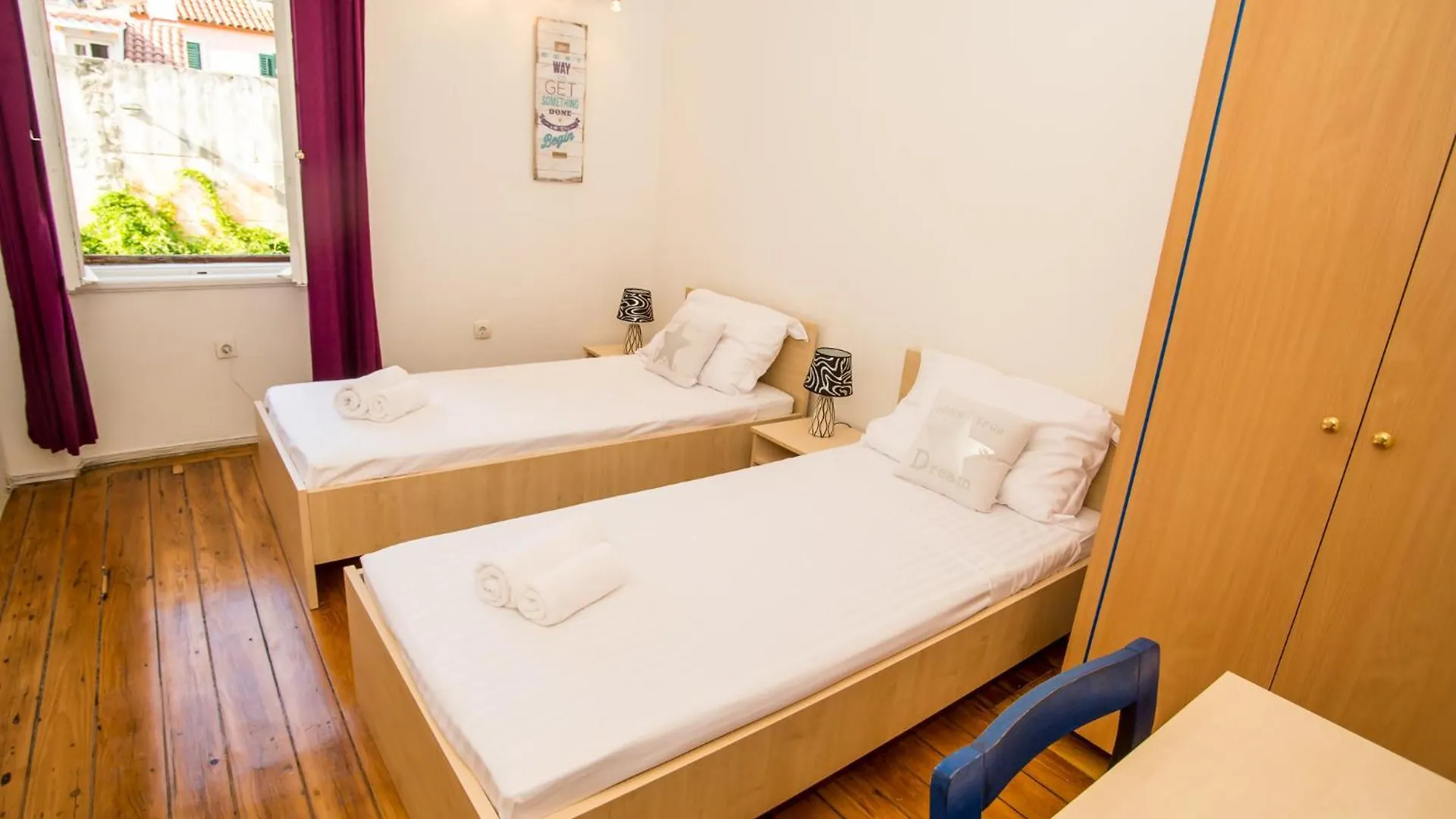R&E Apartment Split 0*,  Croacia